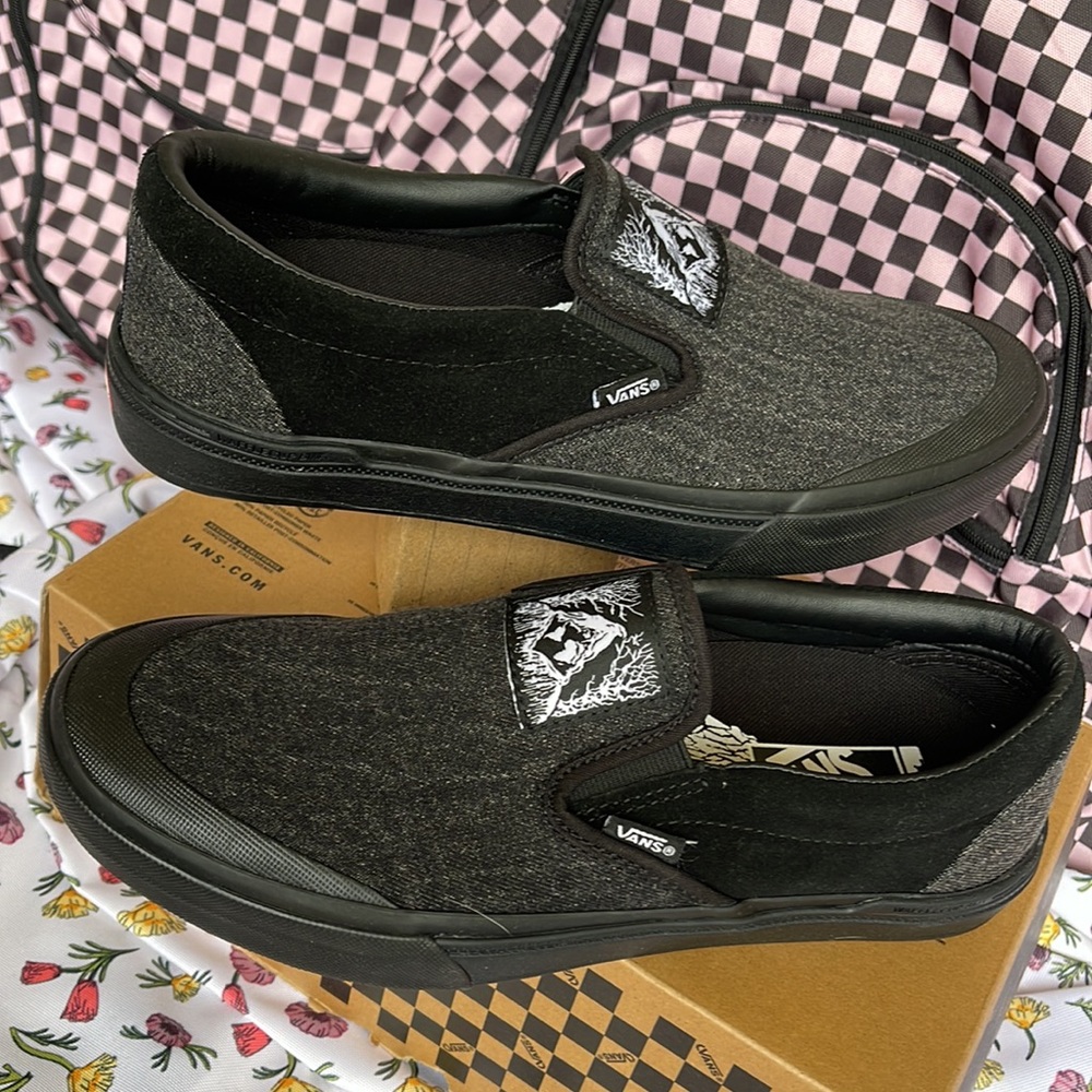 Vans Men’s Bmx Slip-On
Fast And Loose Black
VN0005V1BLA
Sneakers - Picture 11 of 16